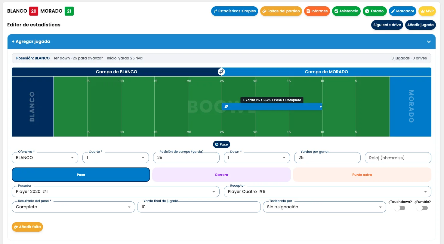 Editor de estadísticas de BOOWL: mapa visual del campo drive a drive y formulario para registrar cada jugada con down, yardas, pasador y receptor